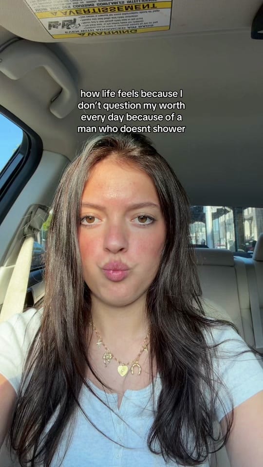 Post 4 by Anna Christine on TikTok (video)