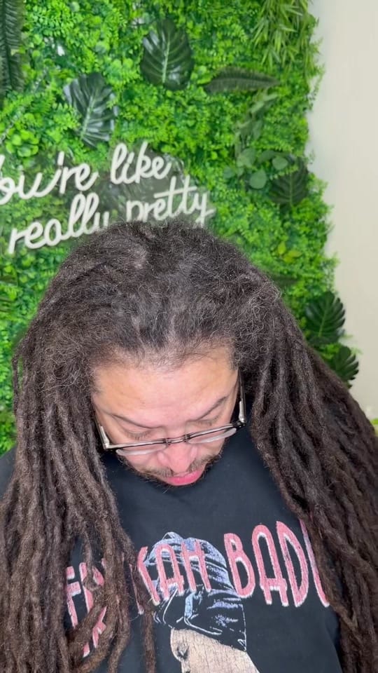 Post 3 by Diamond 💎 on TikTok (video)