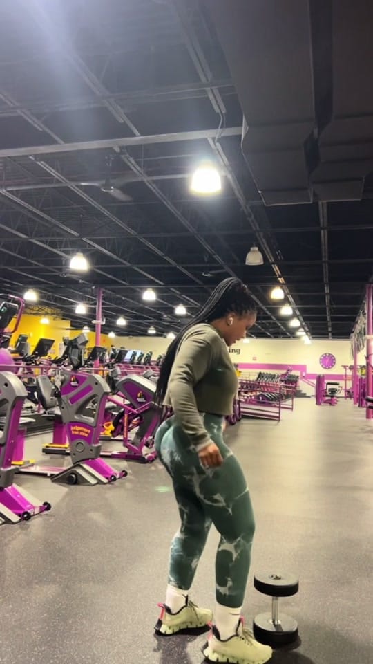 Post 10 by AngeStayFit_ on TikTok (video)