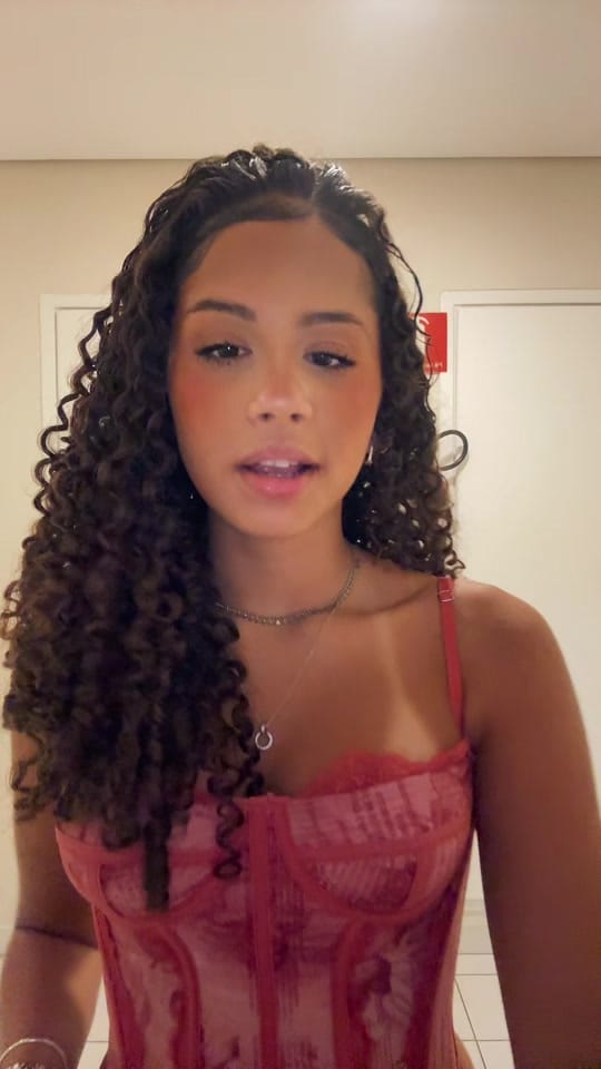 Post 9 by Emanuelly Sousa ⚜️ on TikTok (video)