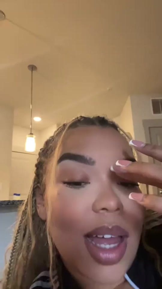 Post 3 by Ari❣️ on TikTok (video)