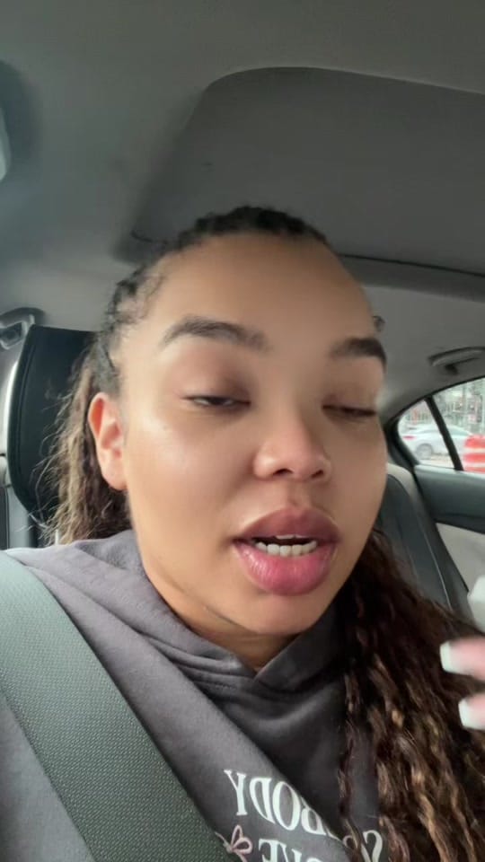 Post 10 by Ari❣️ on TikTok (video)