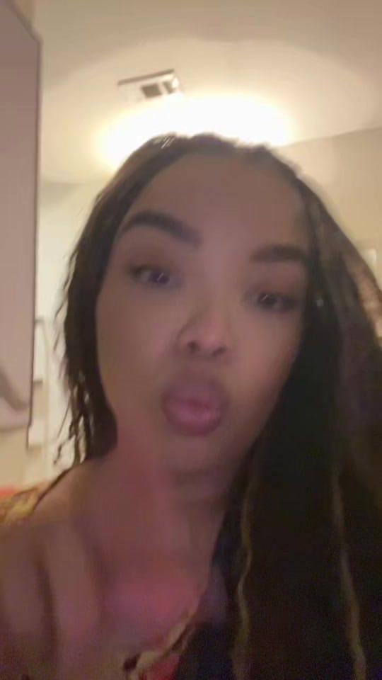 Post 2 by Ari❣️ on TikTok (video)