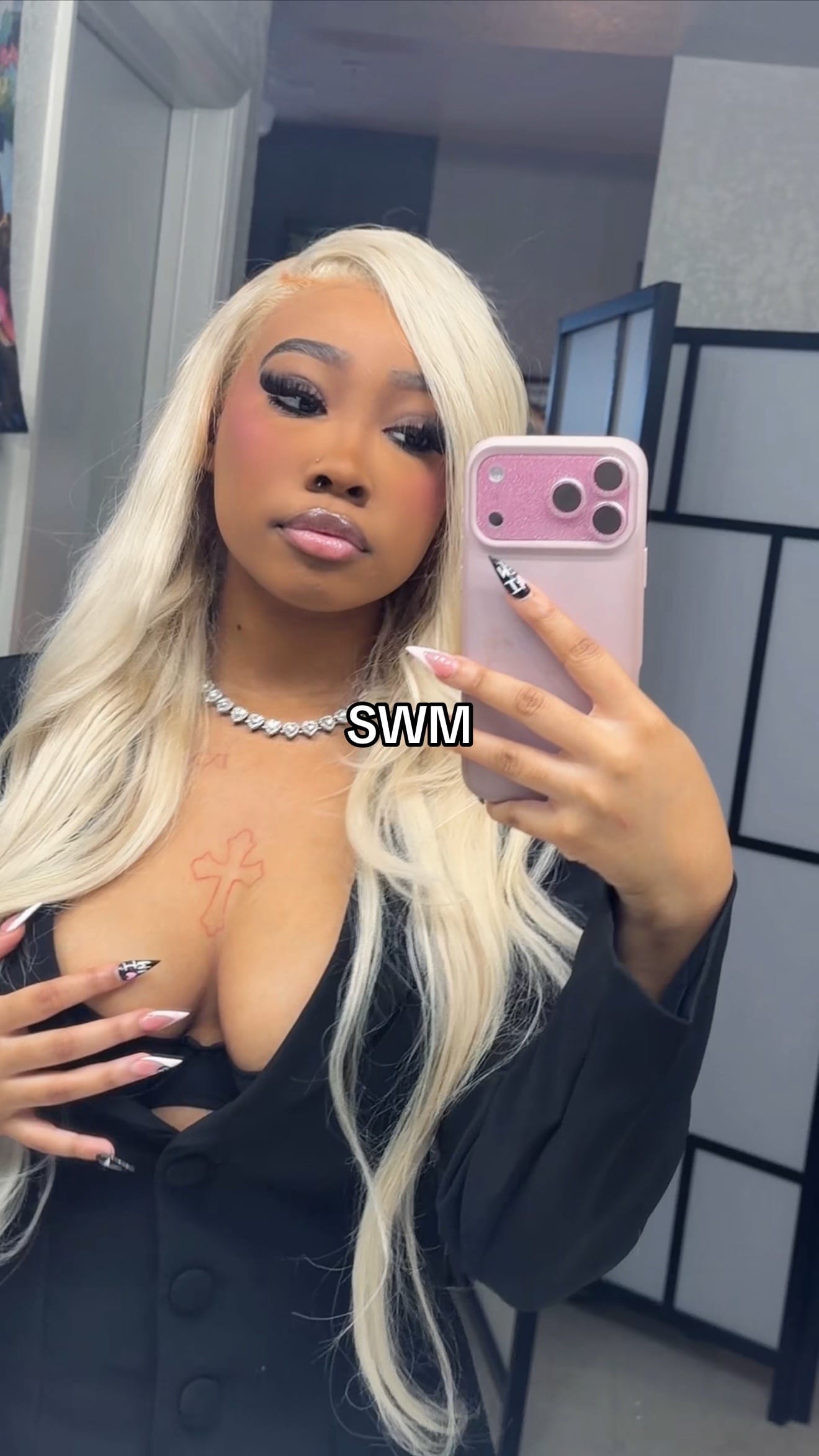 Post 2 by Lailag on TikTok (video)