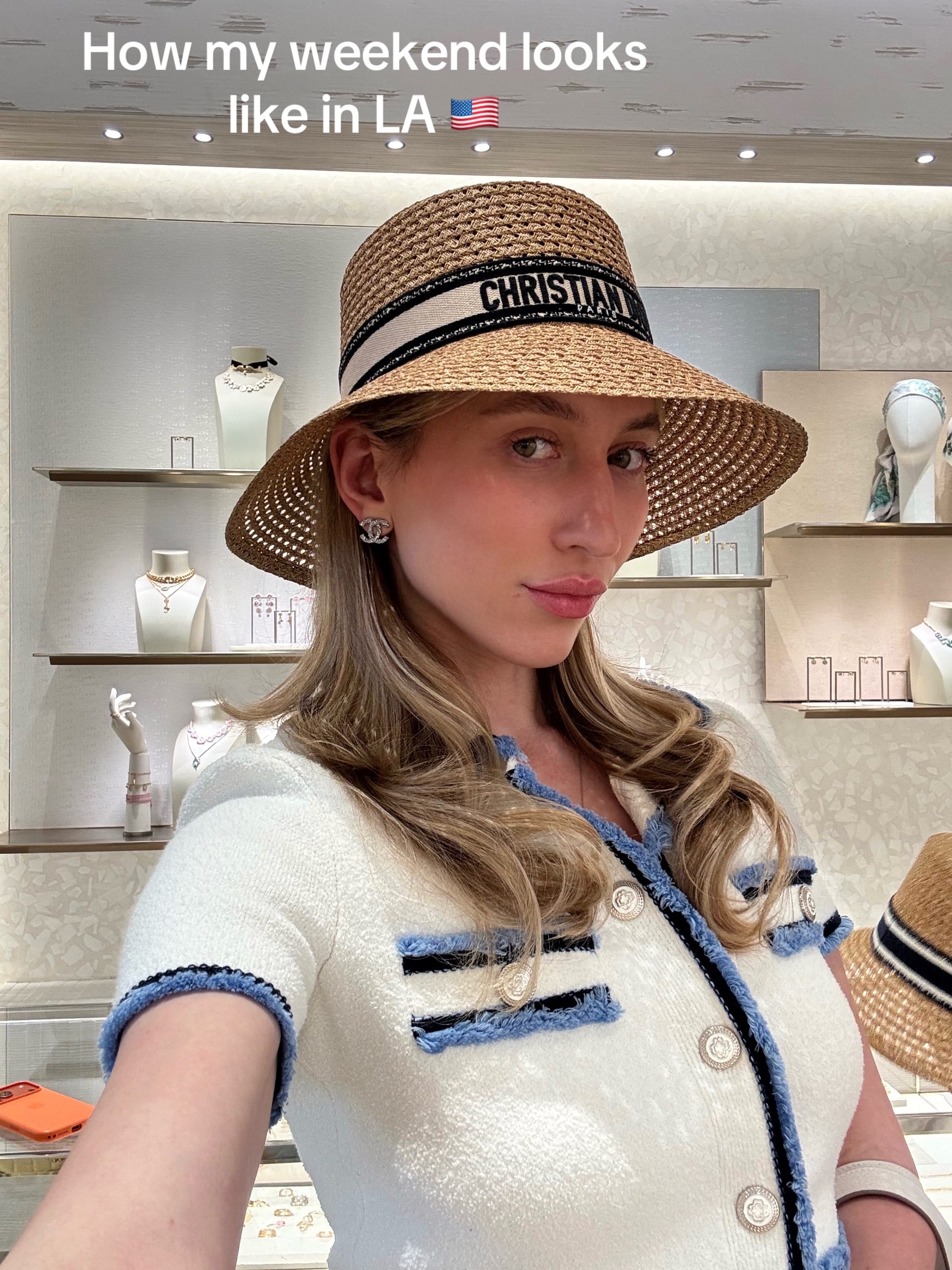 Post 3 by Anakreet on TikTok (video)