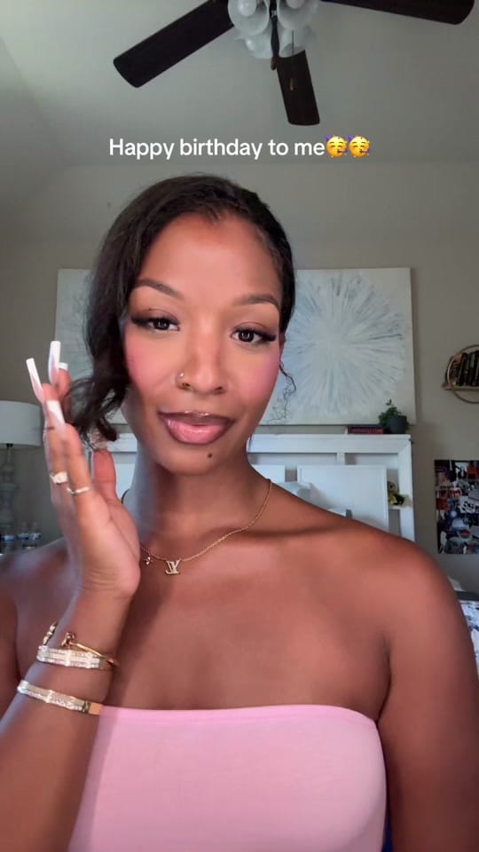 Post 2 by Jenna on TikTok (video)
