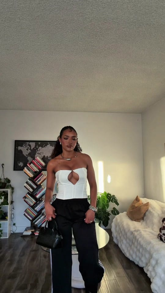 Post 5 by aria_dewestbrooks on TikTok (video)