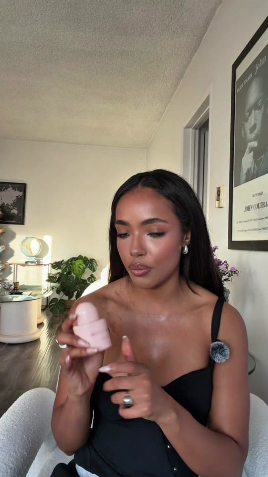 Post 4 by aria_dewestbrooks on TikTok (video)