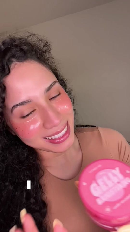 Post 7 by Marianna on TikTok (video)