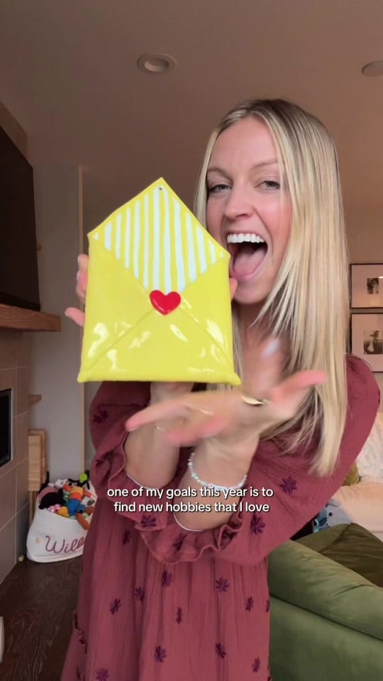 Post 8 by Nicole the Nomad on TikTok (video)