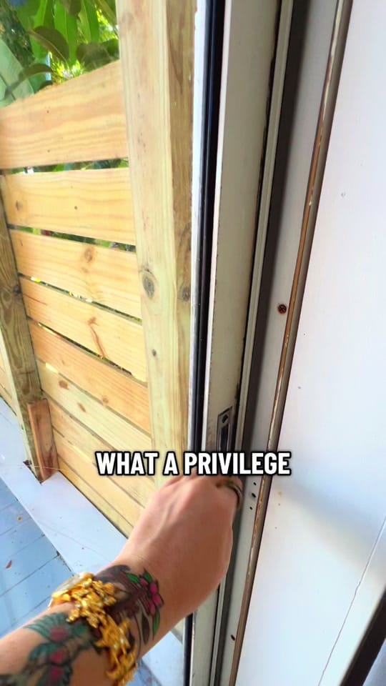 Post 4 by Lisa_ventures on TikTok (video)