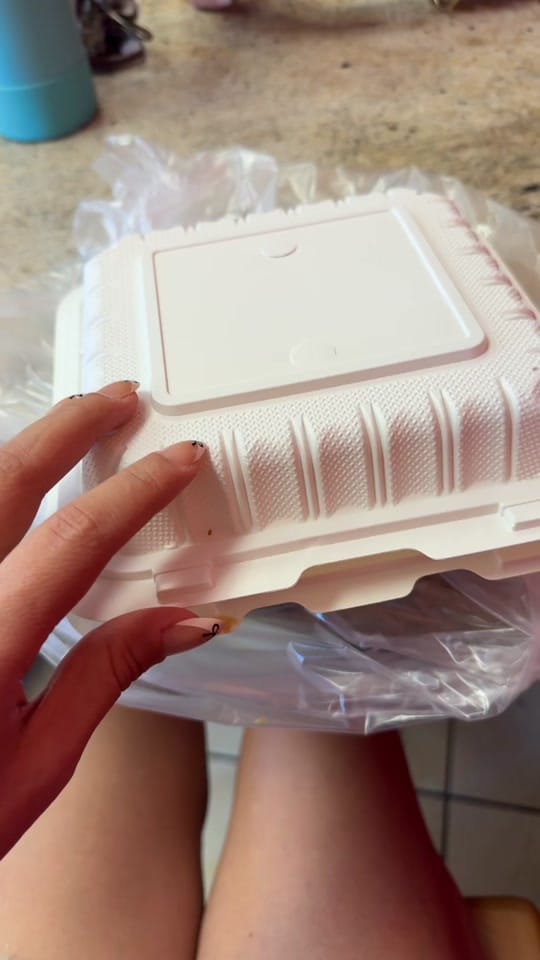 Post 4 by Rochelle 🌺 HI→NY Foodie on TikTok (video)