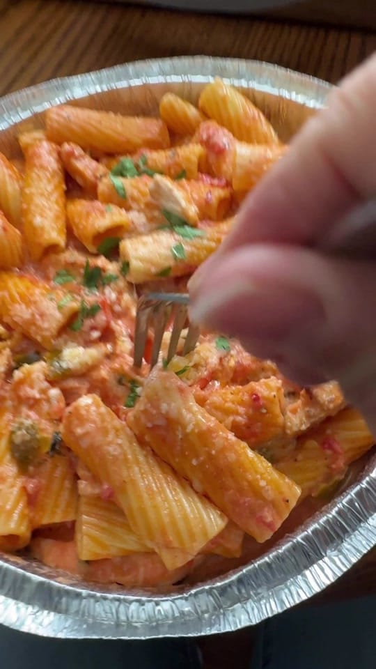 Post 3 by Rochelle 🌺 HI→NY Foodie on TikTok (video)