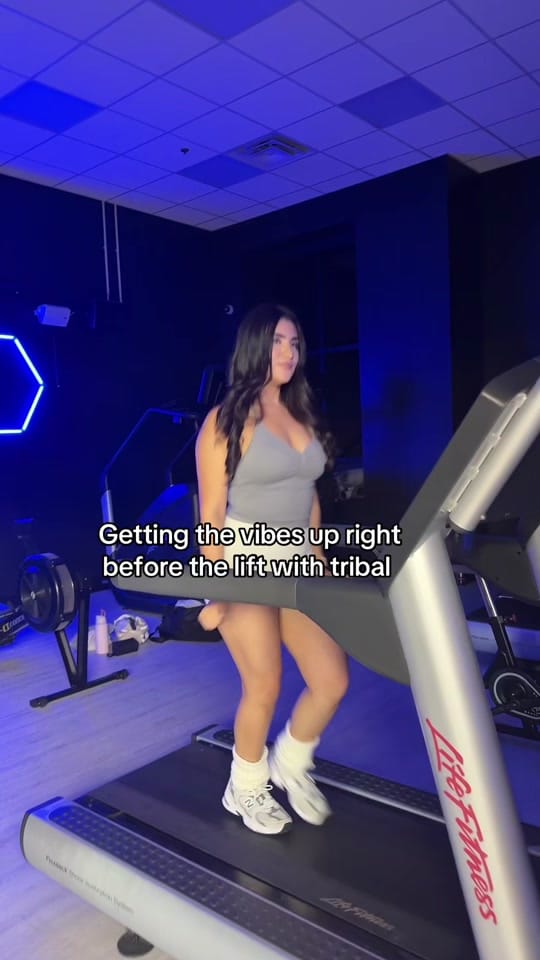 Post 2 by 𝒥𝑒𝓃𝓃𝓎 ⊹♡ on TikTok (video)