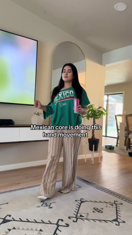 Post 4 by 𝒥𝑒𝓃𝓃𝓎 ⊹♡ on TikTok (video)