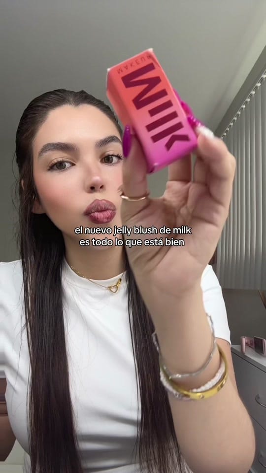 Post 6 by Paola⭐️ on TikTok (video)