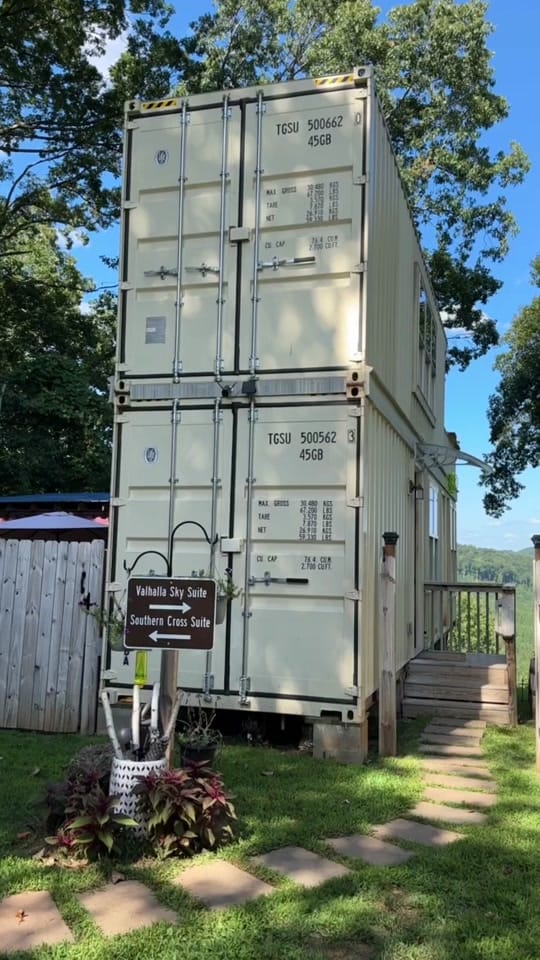 Post 10 by Leah Leggett on TikTok (video)