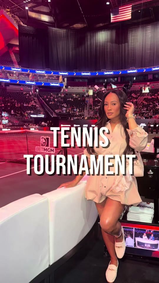 Post 1 by Erin Janis on TikTok (video)