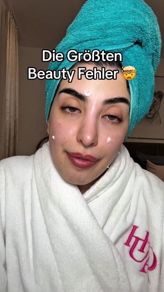 Post 5 by loungemedusa on TikTok (video)