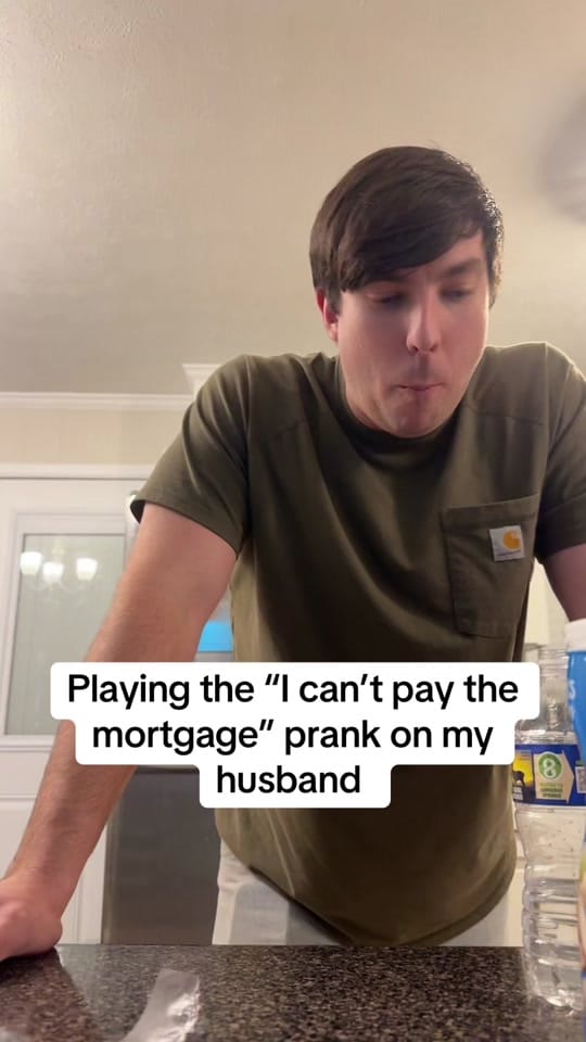 Post 2 by Destiny Bell on TikTok (video)