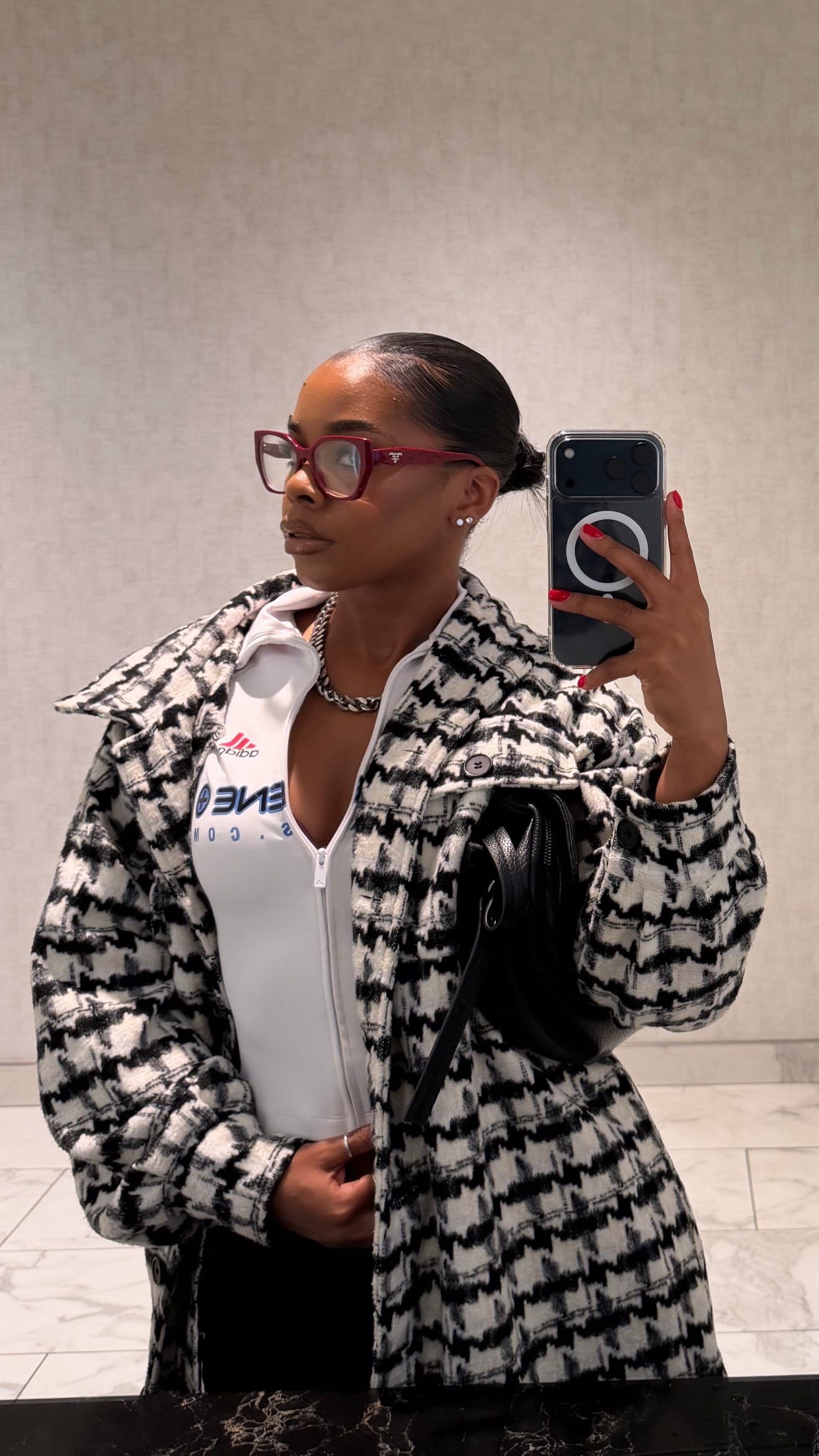 Post 2 by Dominique Davis on TikTok (video)