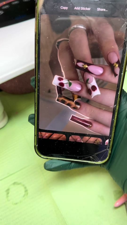 Post 2 by Nika 🫶🏾 on TikTok (video)