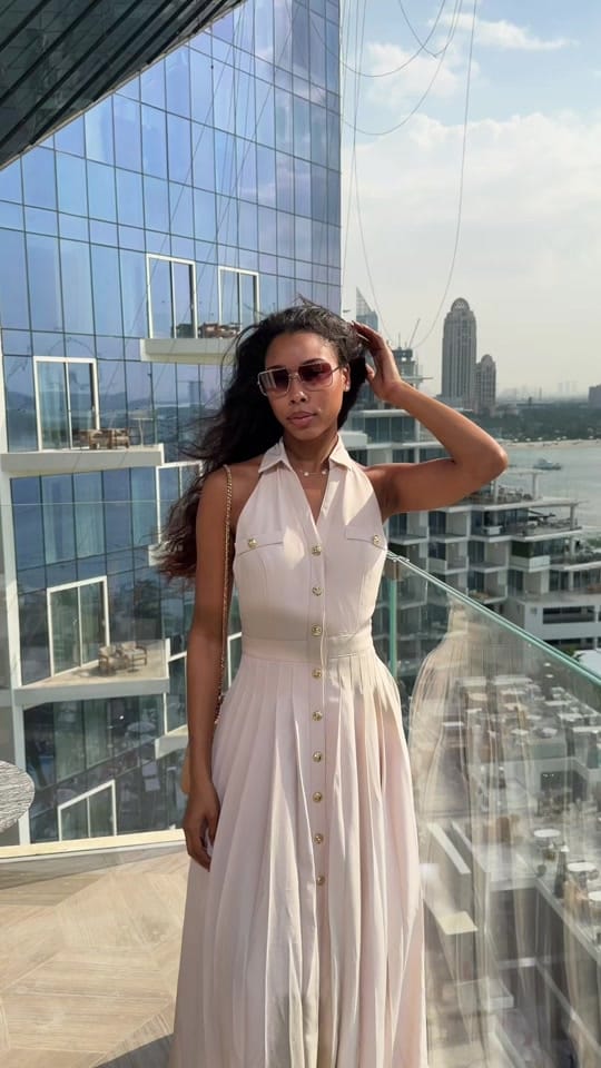 Post 1 by Lacara- Content Creator 🏝 on TikTok (video)