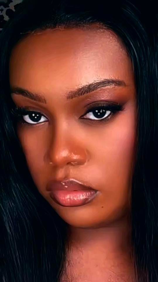 Post 4 by Makeupnita🤍🩵 on TikTok (video)