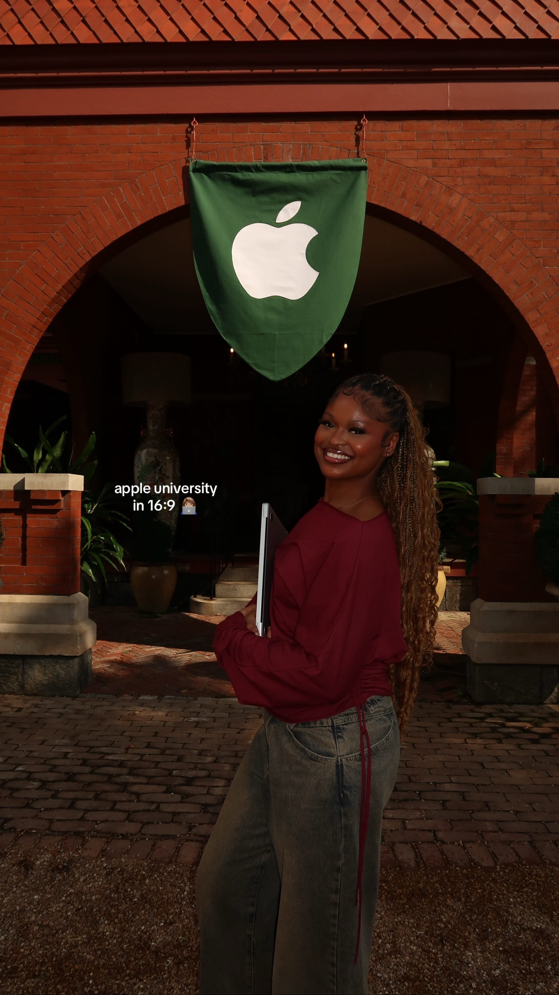 Post 9 by MELLA! on TikTok (video)