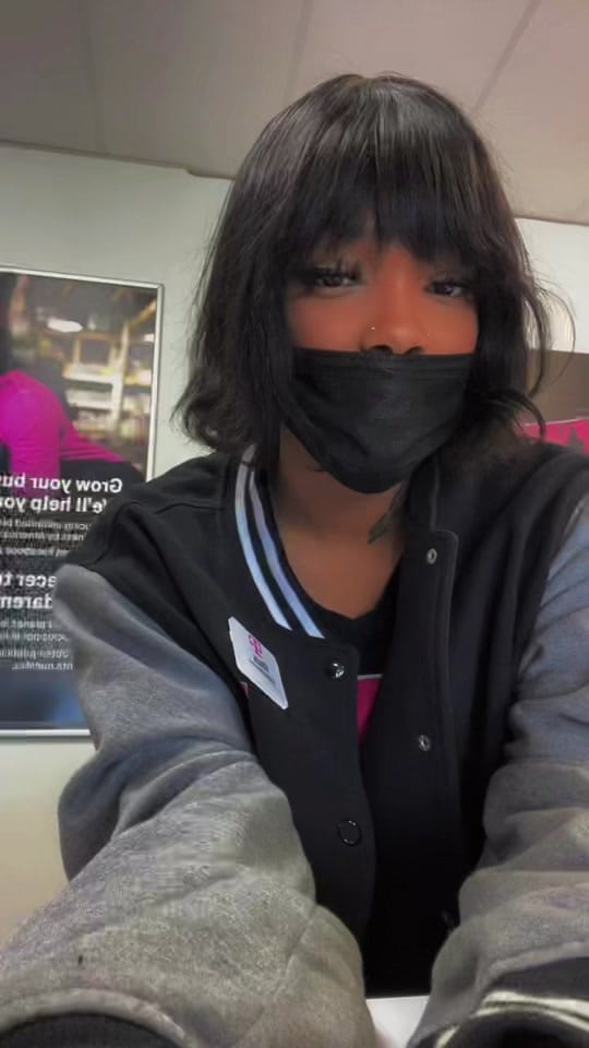 Post 3 by Des on TikTok (video)