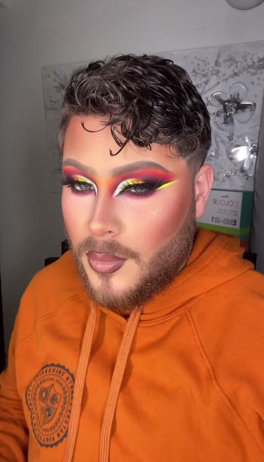 Post 6 by makeupbyjavier on TikTok (video)