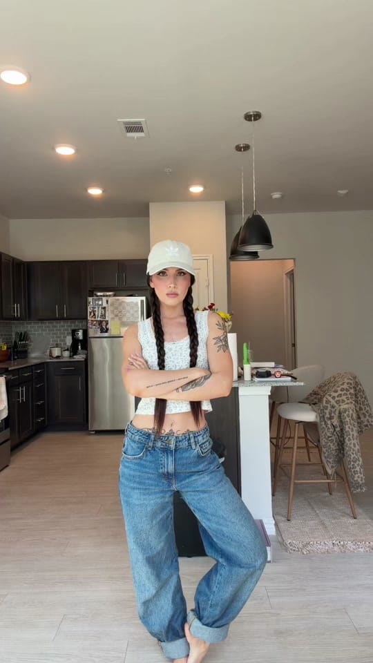 Post 2 by Rachel Gibson on TikTok (video)