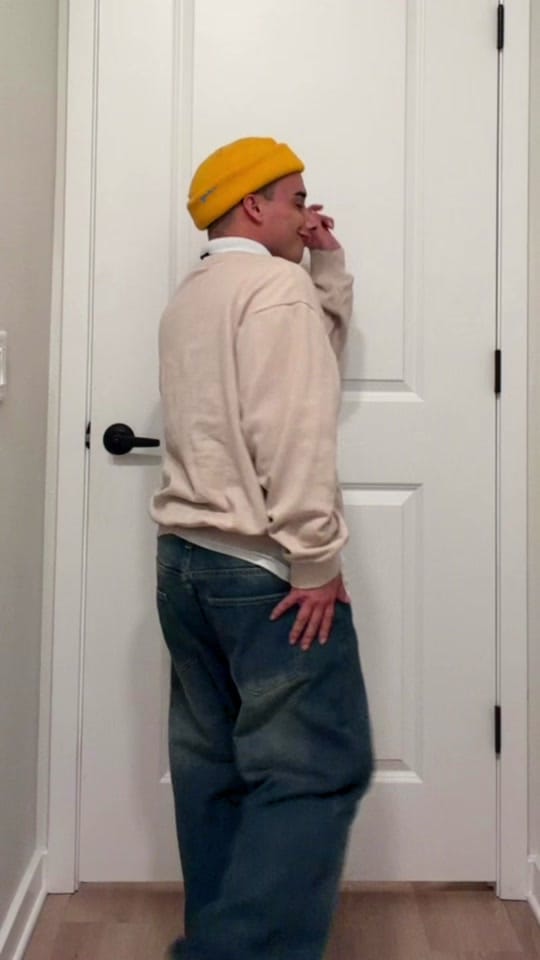 Post 4 by Jo Pinilla | Content Creator on TikTok (video)