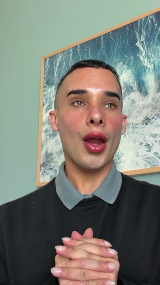 Post 7 by Jo Pinilla | Content Creator on TikTok (video)