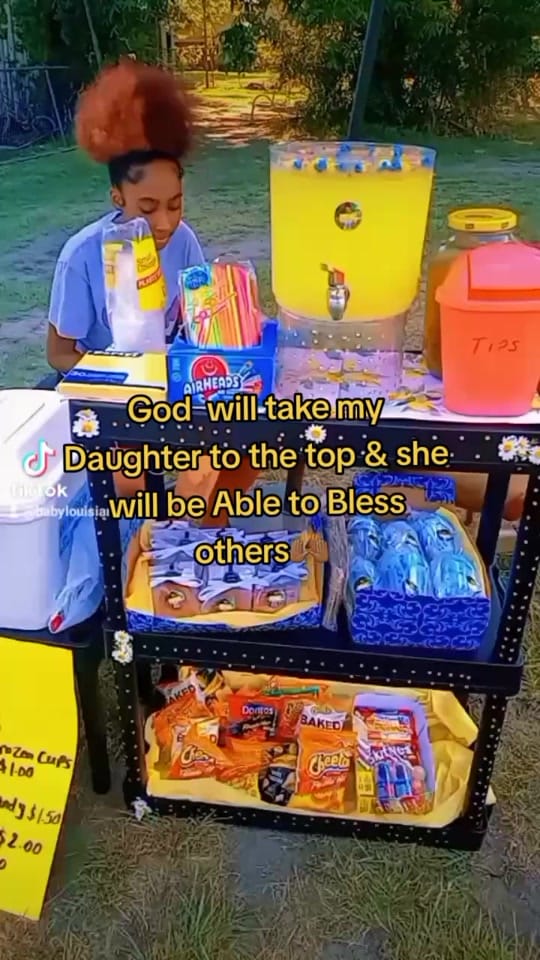 Post 9 by Maureen/content creator💞 on TikTok (video)