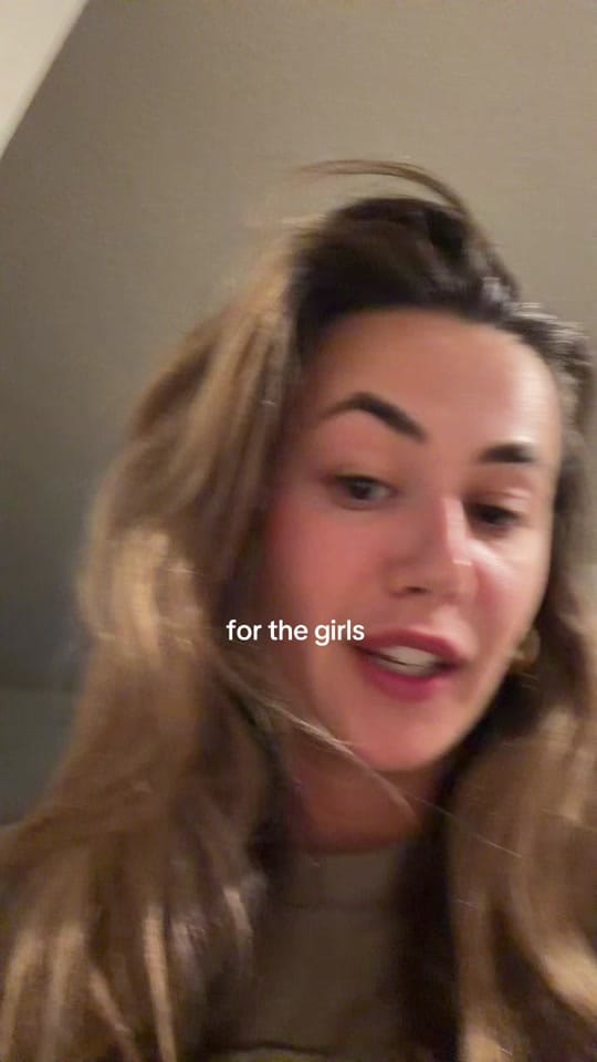 Post 10 by Amelia Rose on TikTok (video)