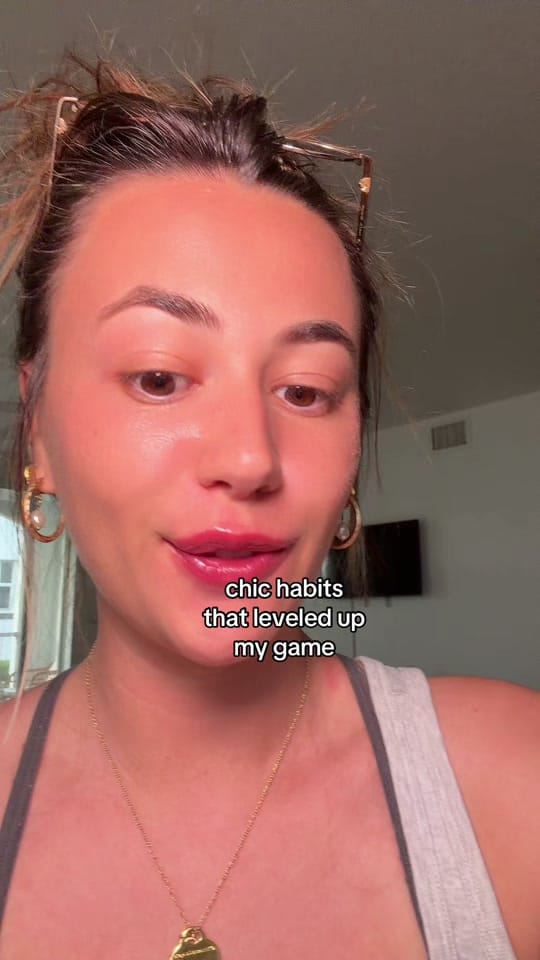 Post 6 by Amelia Rose on TikTok (video)