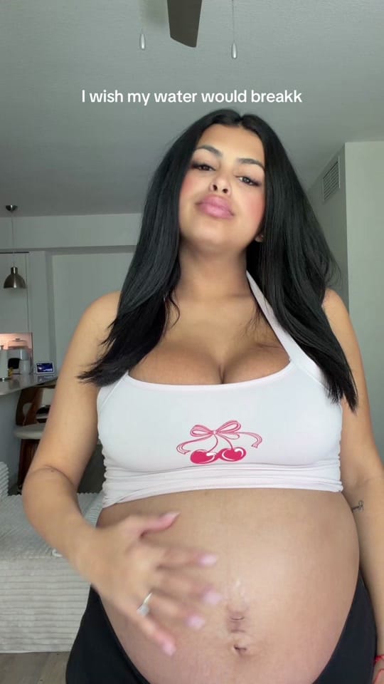 Post 9 by baby melo on TikTok (video)