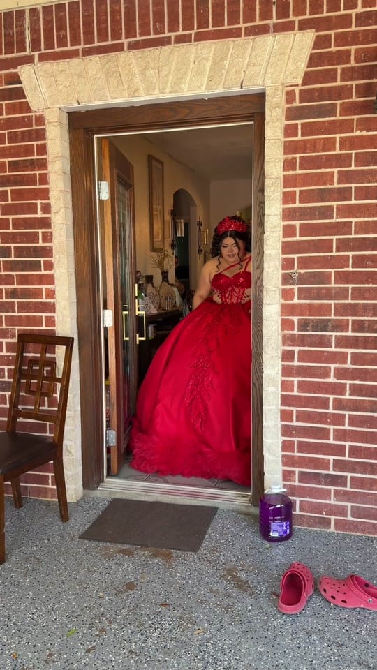 Post 2 by Makeup_by_arii on TikTok (video)