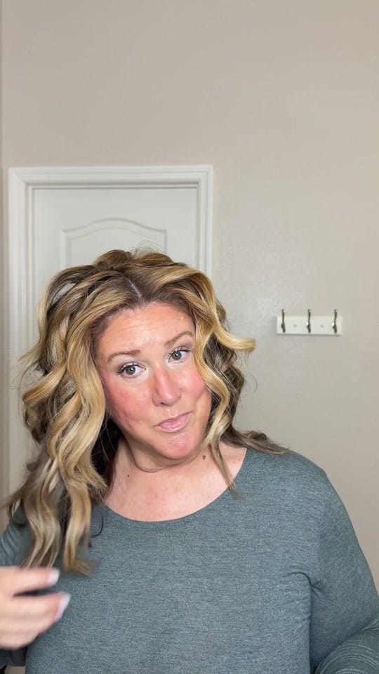 Post 5 by Kelly on TikTok (video)