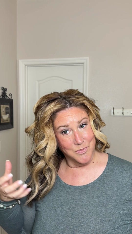 Post 1 by Kelly on TikTok (video)