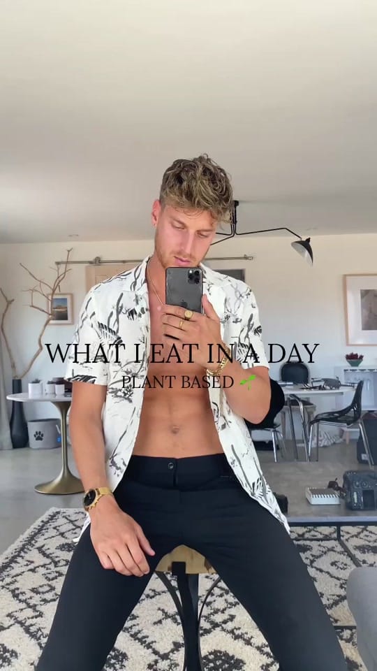 Post 10 by Meir on TikTok (video)