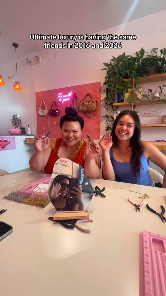Post 6 by Irene S. on TikTok (video)