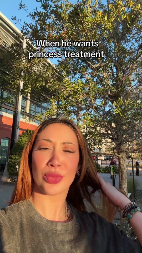 Post 7 by beautyqueenslays on TikTok (video)