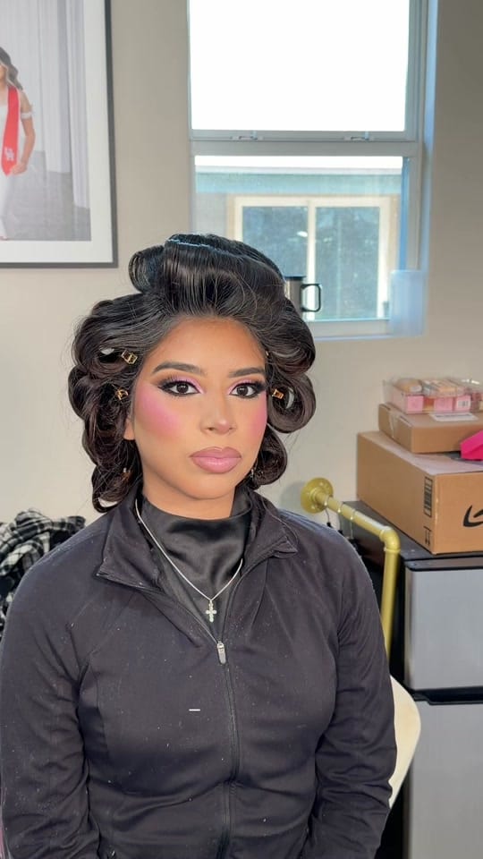 Post 7 by HMUA | Looks By Lau on TikTok (video)