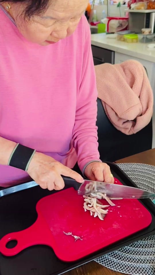 Post 7 by Oma Geum on TikTok (video)