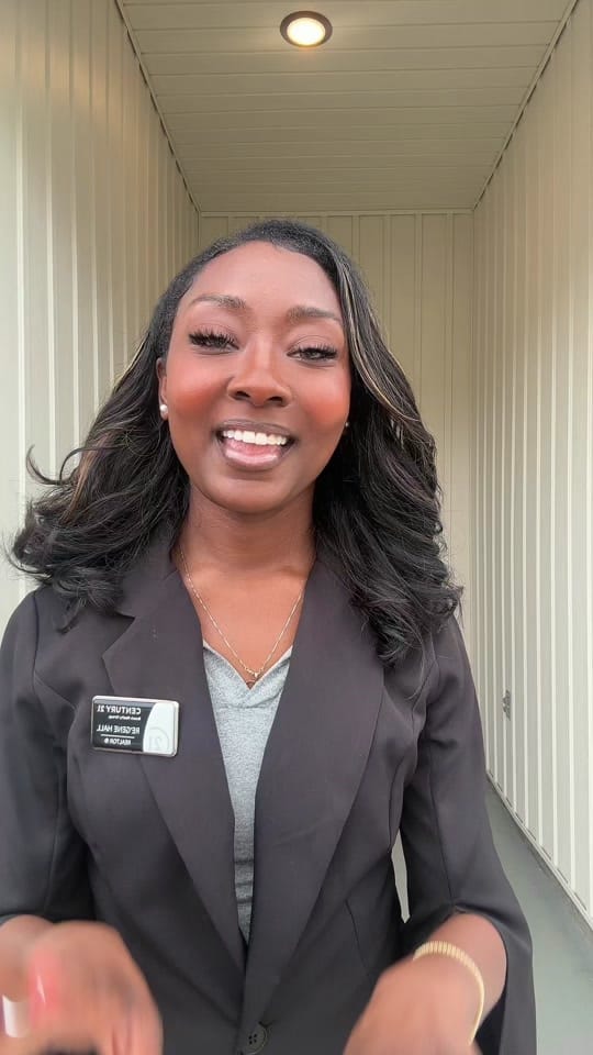 Post 1 by Re’geneUnique on TikTok (video)