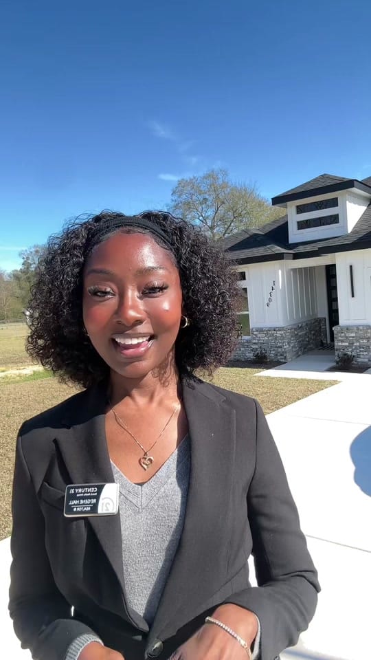 Post 7 by Re’geneUnique on TikTok (video)