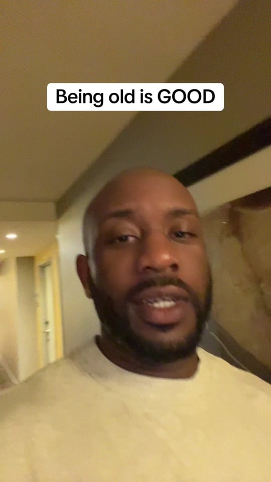 Post 3 by DerrBear on TikTok (video)