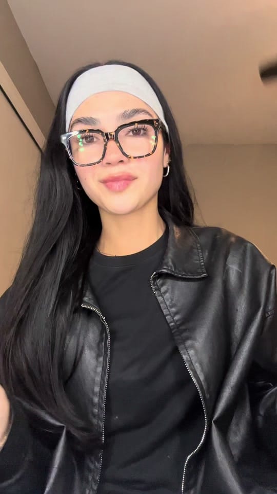 Post 1 by iza ♡ on TikTok (video)